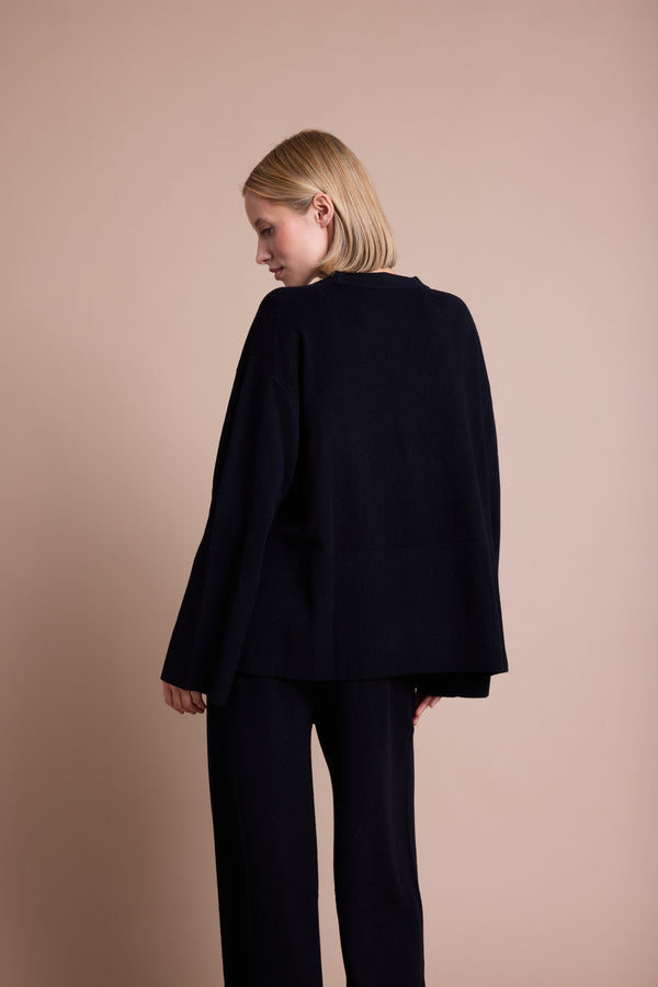 Line Of Oslo Andrea Round Genser  Black 097