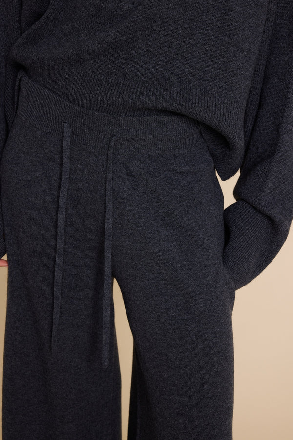 Line Of Oslo Holmes AW25 Trousers Knitted trouser Antracite 004