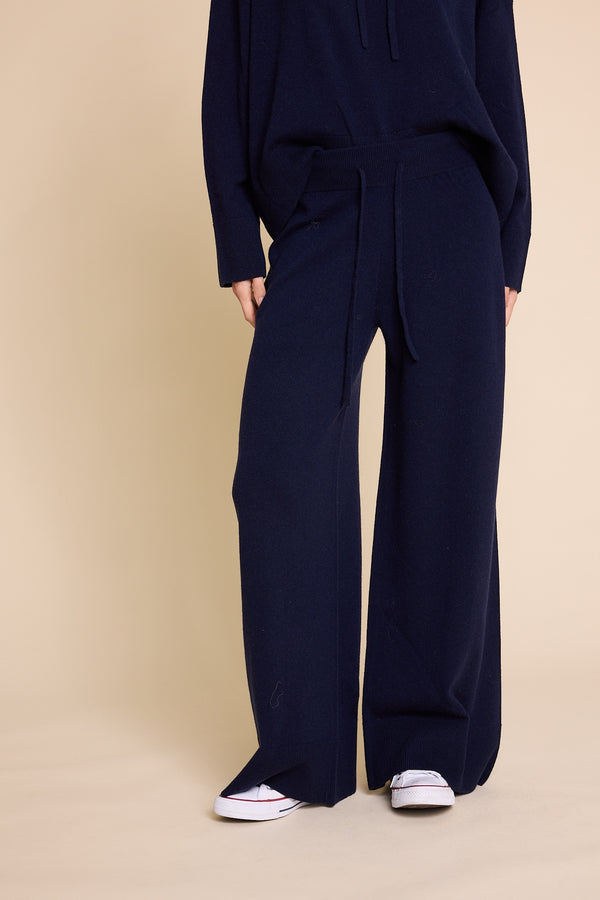 Line Of Oslo Holmes AW25 Trousers Knitted trouser Blue 066