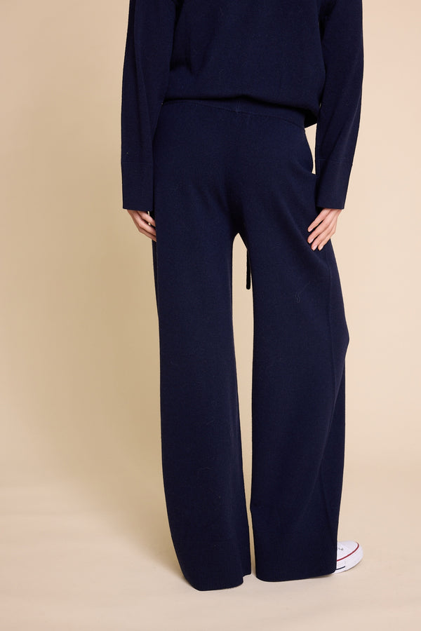 Line Of Oslo Holmes AW25 Trousers Knitted trouser Blue 066