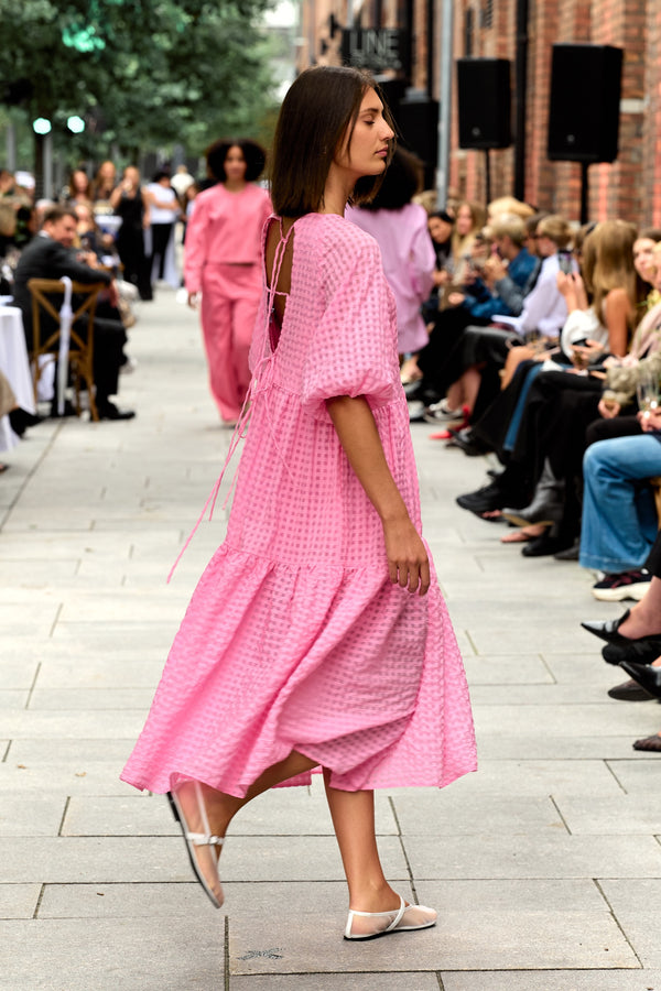 Line Of Oslo Ingrid Bubble Dress Dress Pink 002