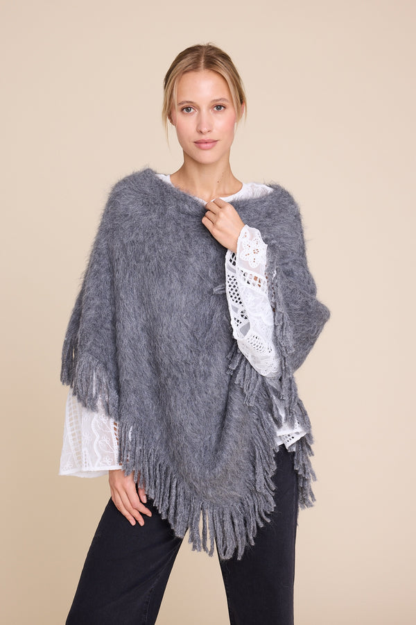 Line Of Oslo Knitted Poncho Poncho Antracite 004