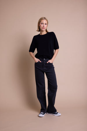 Line Of Oslo Monroe Longer Arm Topp  Black 097