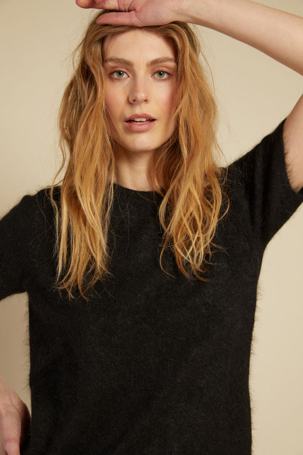 Line Of Oslo Monroe SS24 Knitted T-shirt Knitted sweater Black 097