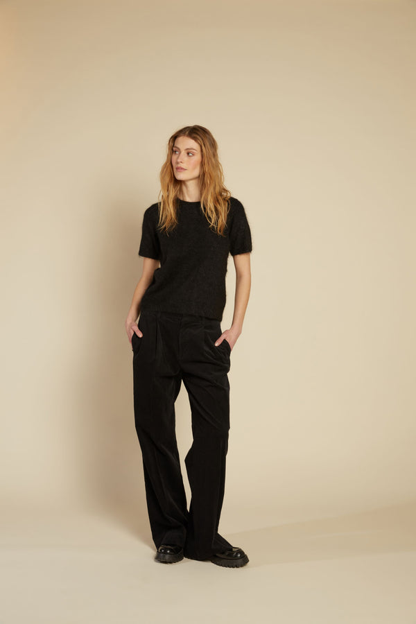 Line Of Oslo Monroe SS24 Knitted T-shirt Knitted sweater Black 097