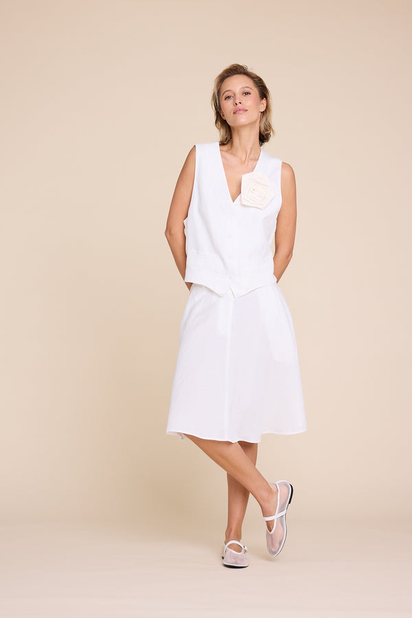 Line Of Oslo West Linen Vest White 001